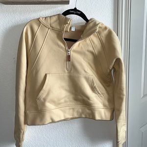 Cropped hoodie